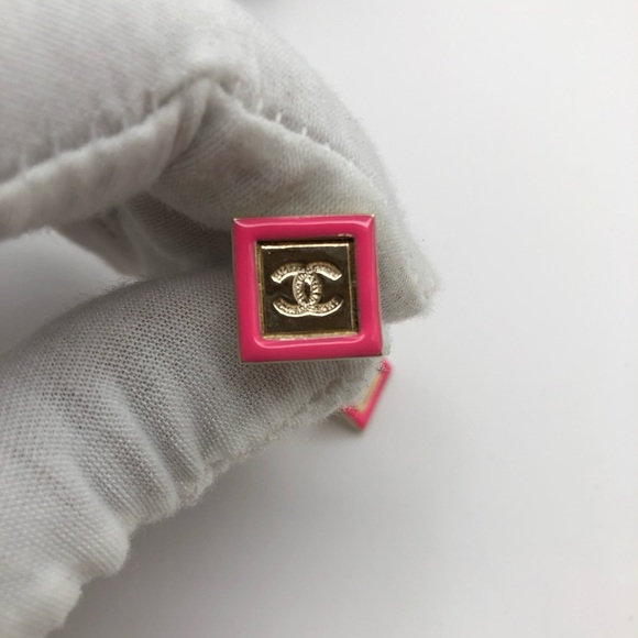 Chanel Earrings - Picture 3 of 6